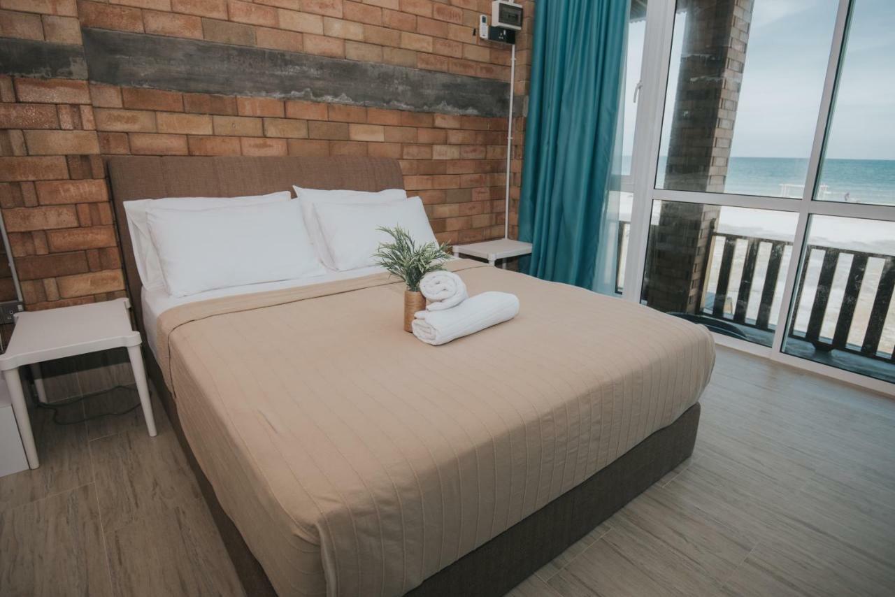 Ombak Deru Lodge Marang Zewnętrze zdjęcie